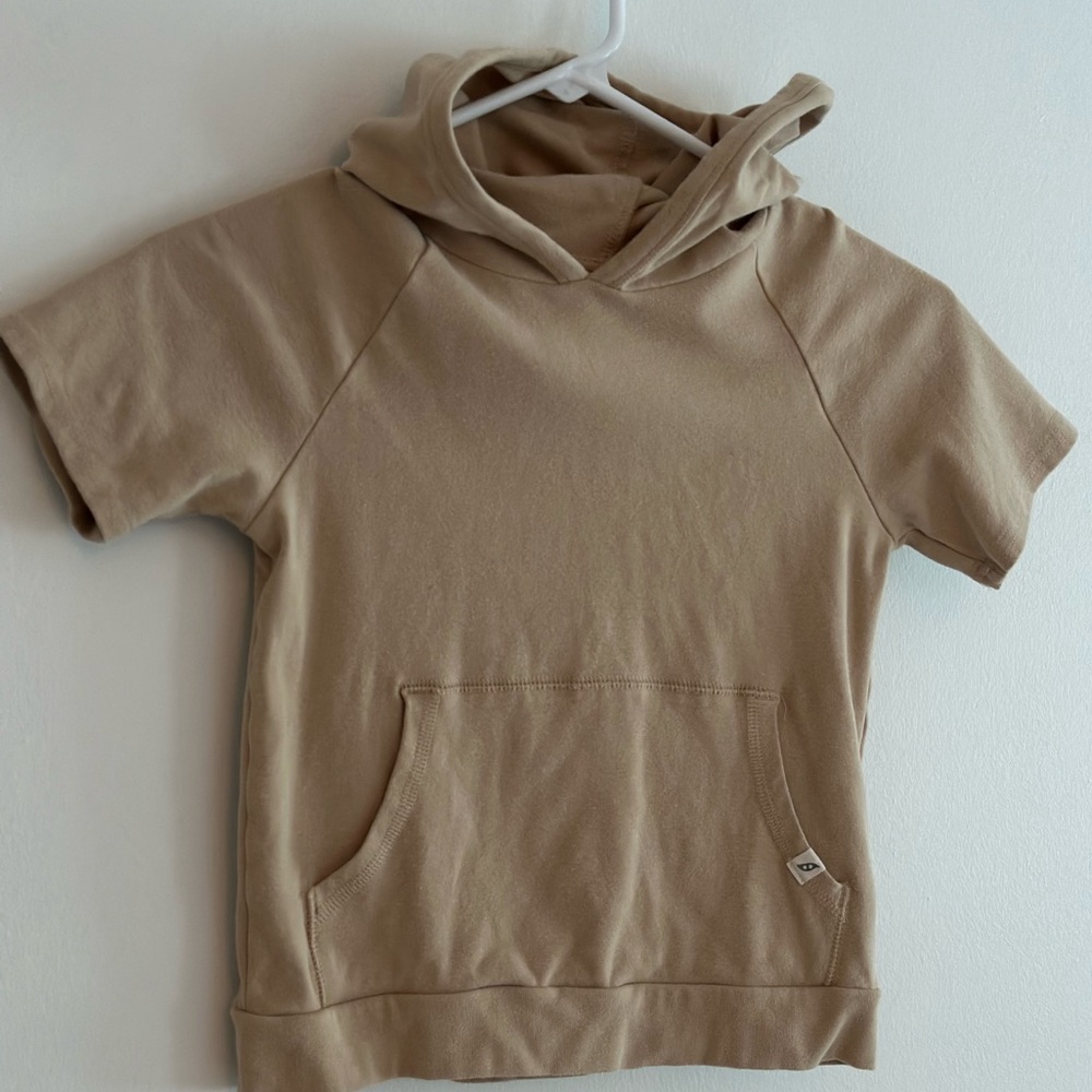 Sweatshirt hoodie, soft and stretchy. Size 5t.